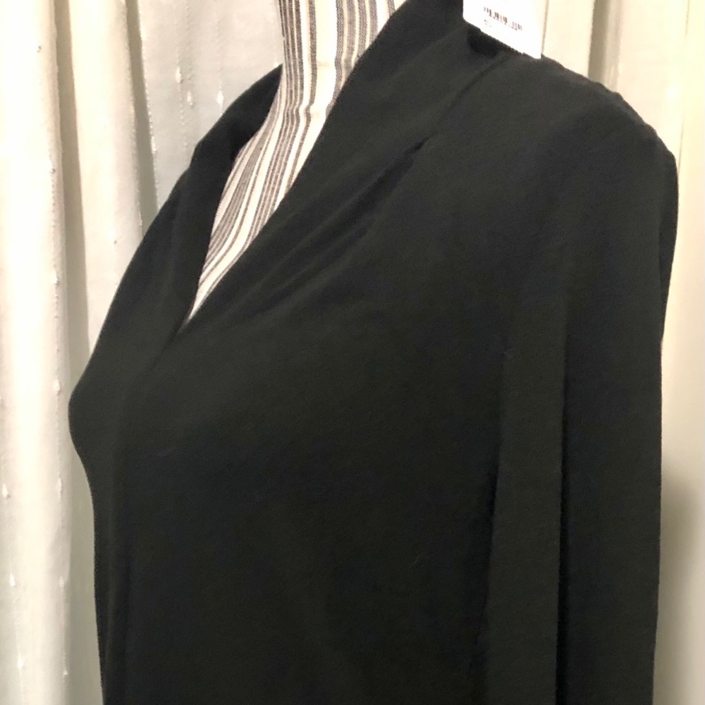 Suzanne Betro black long sleeve knit